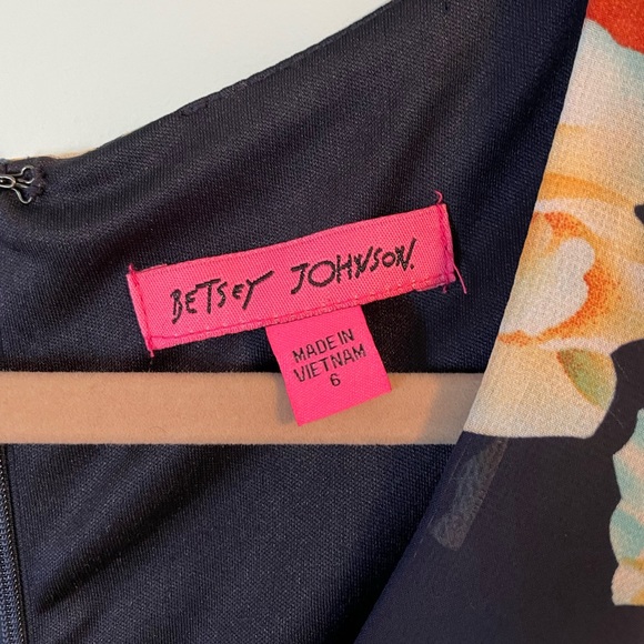 🎈SOLD Betsey Johnson Navy Floral Tie Waist Dress - Picture 8 of 11